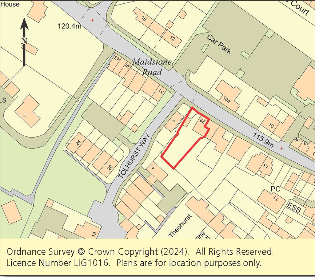 Lot: 163 - PERIOD VILLAGE PROPERTY ARRANGED AS TWO FLATS WITH POTENTIAL - 